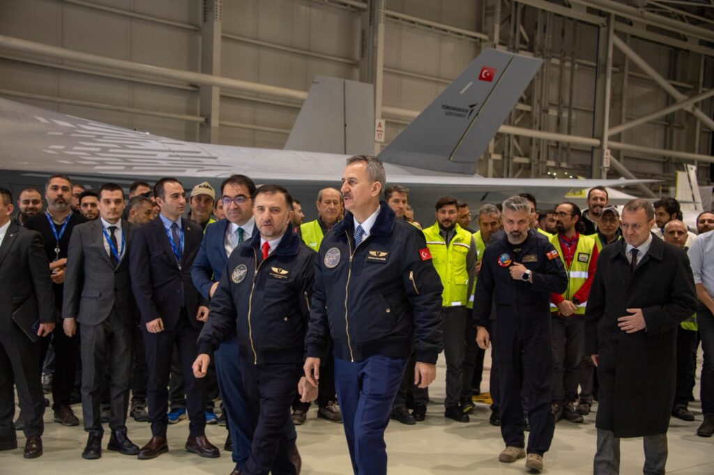 Savunma Sanayii Başkanı Haluk Görgün KAAN Hangarında