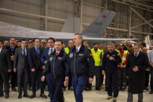 Savunma Sanayii Başkanı Haluk Görgün KAAN Hangarında