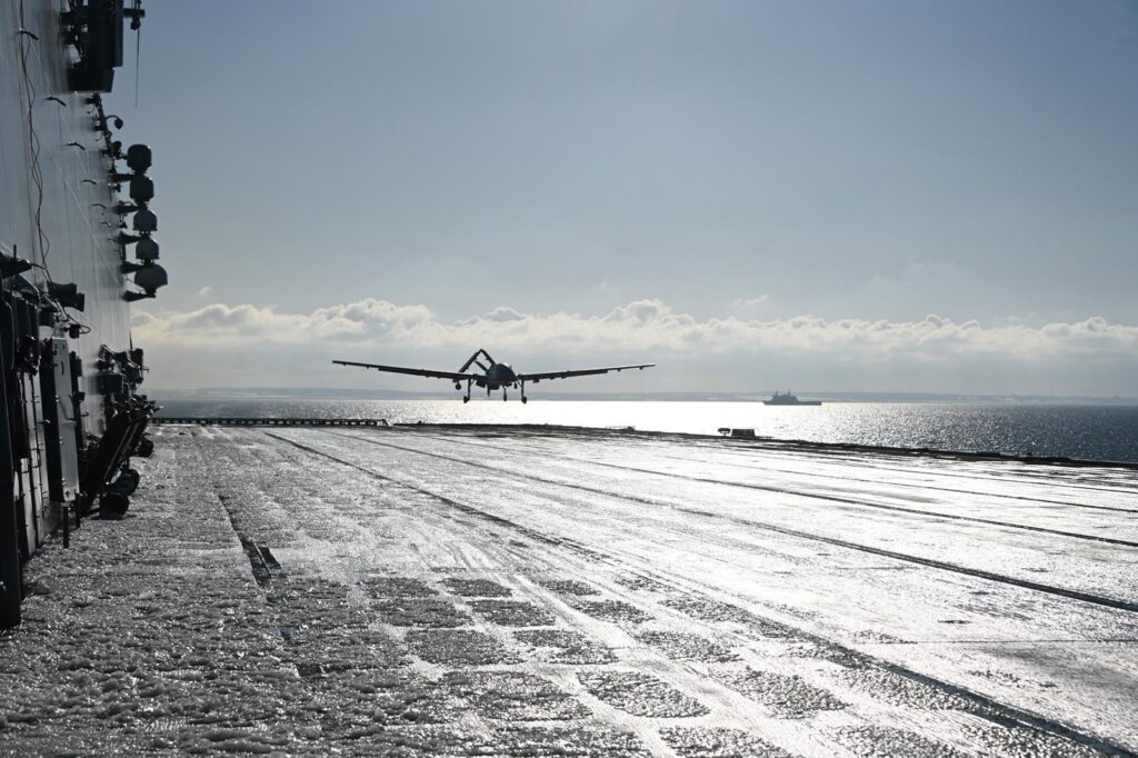 MSB: TCG Anadolu’daki TB-3’ler Baltık’ta Hedefleri Tam İsabetle Vurdu